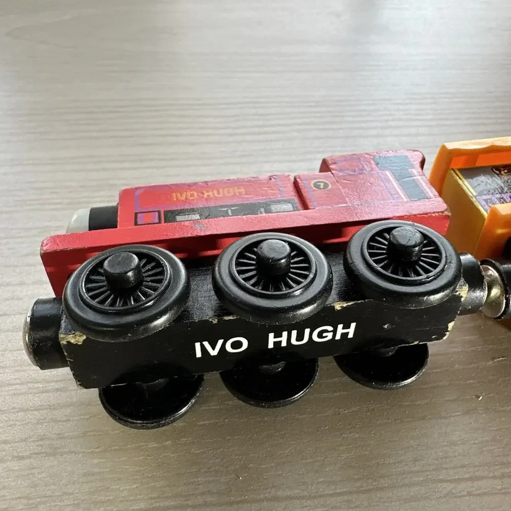 Authentic Learning Wooden Thomas Train Ivo Hugh with Zoo Cars!